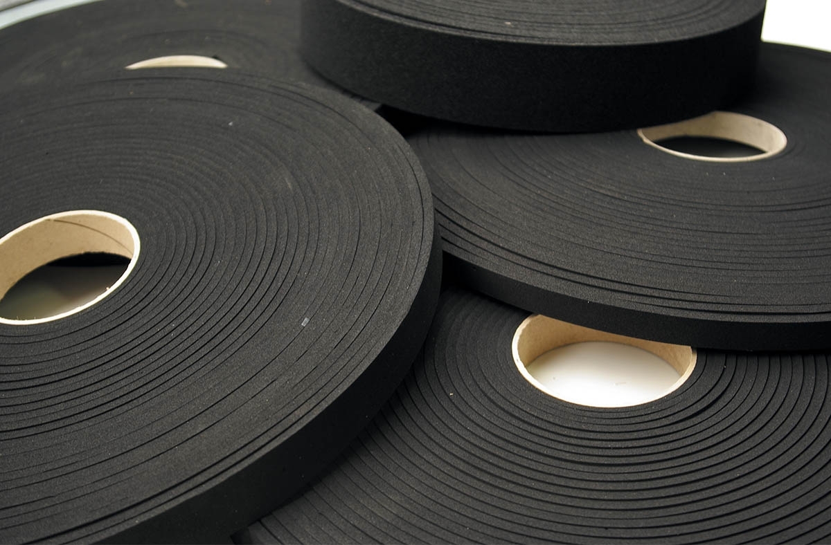 Bande caoutchouc EPDM cellulaire ME 411079 noir