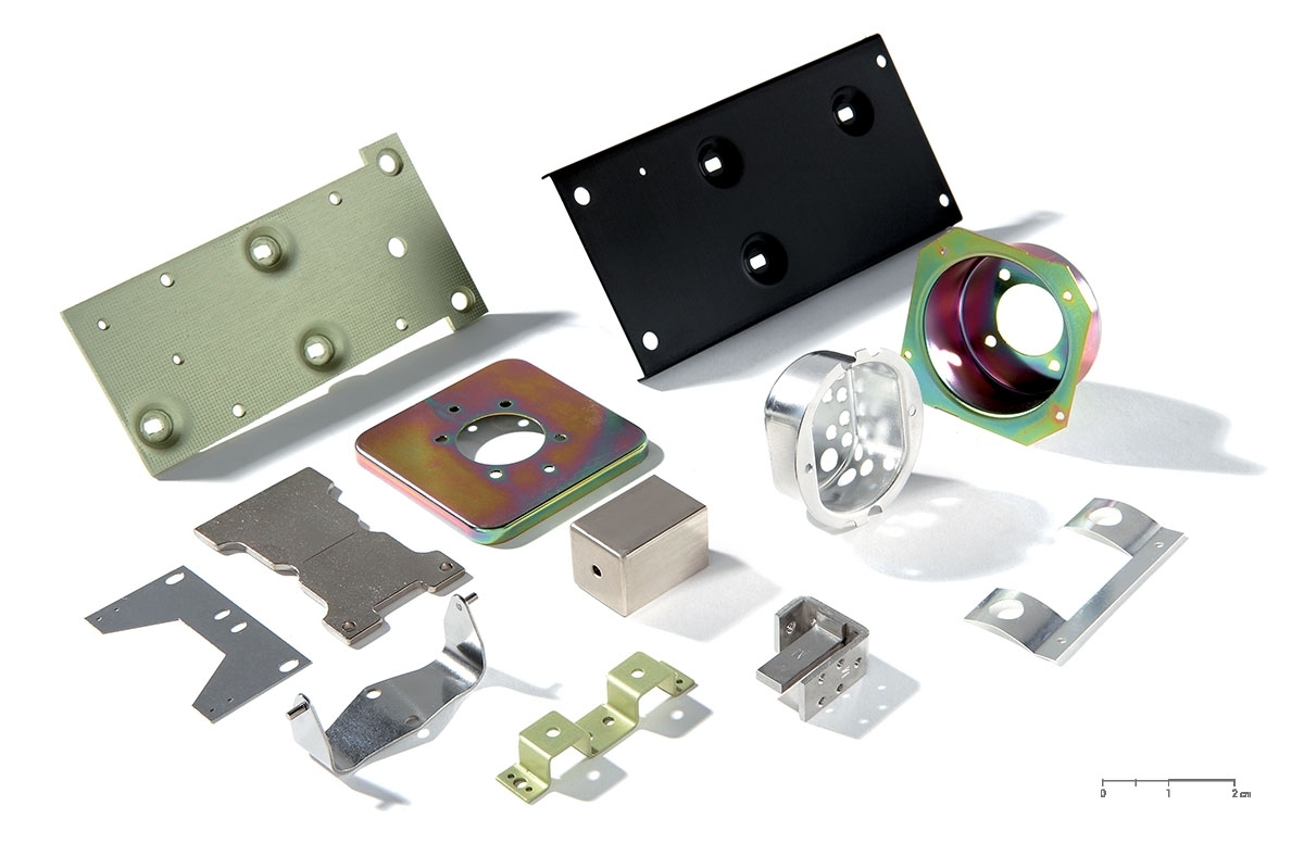 Pièces embouties sur mesure - plusieurs pièces découpées sont assemblées ensemble
