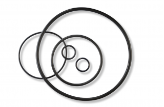 Joint Chemraz - 5 joints noirs sont disposés ensemble 