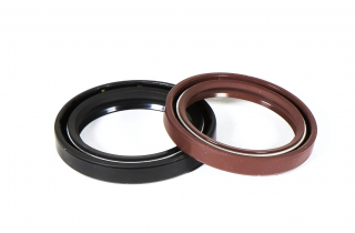 Bagues d'étanchéité - 2 bagues allongées, de même diamètre, noire et marron
