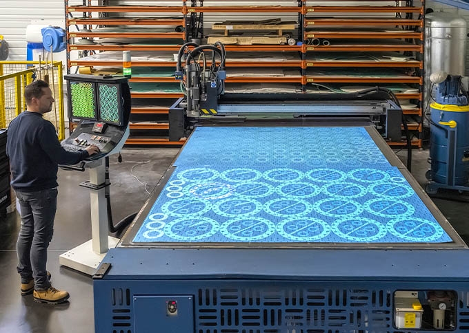 Découpe sur mesure de matériaux souples - découpe de joints élastomères