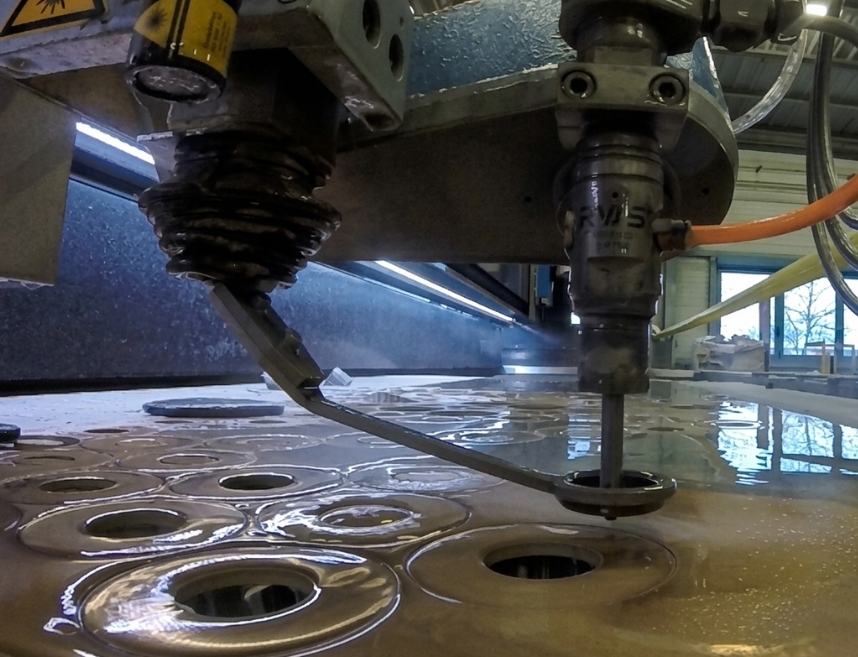découpe métallique jet d'eau - découpe au jet d'eau de joints métalliques